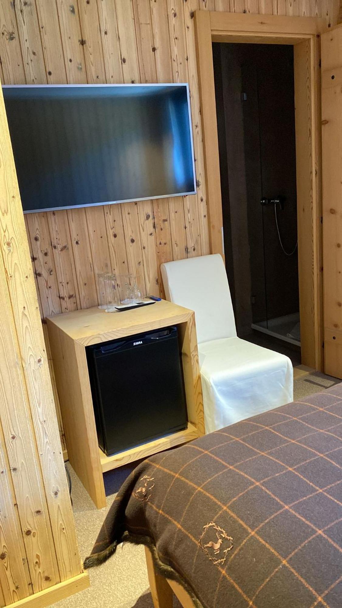 Hotel Sanetsch Gsteig Exteriör bild